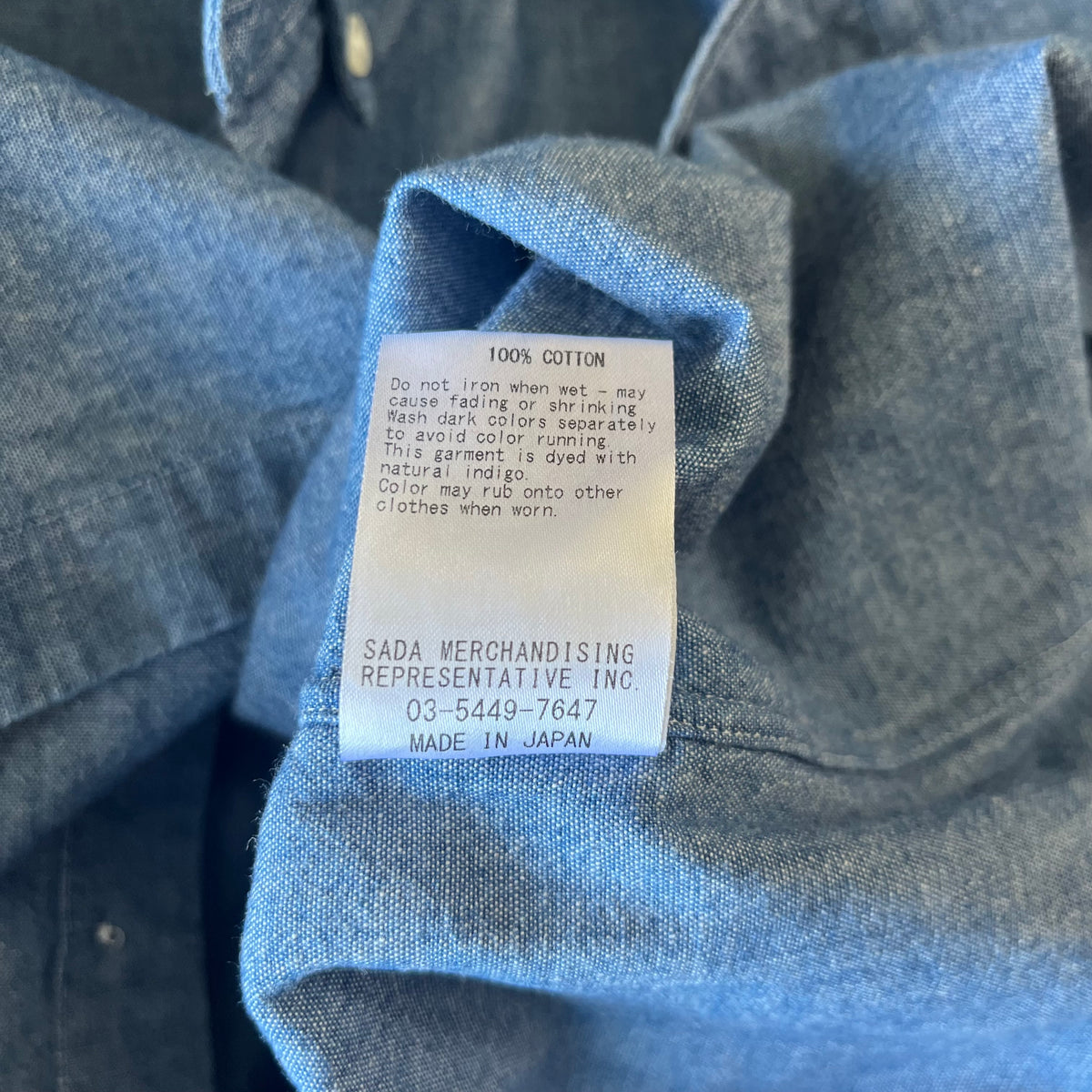 Chemise chambray teinte à l'indigo