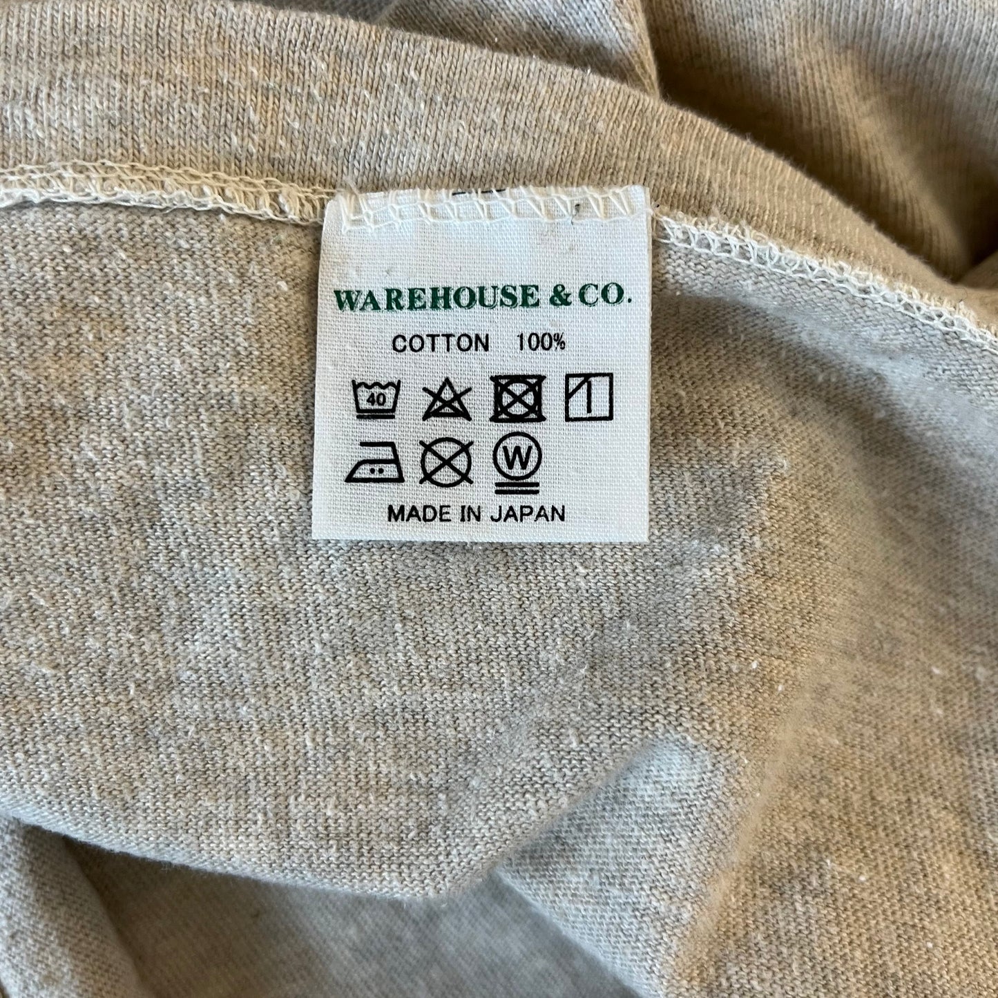 T-shirt manches longues col montant