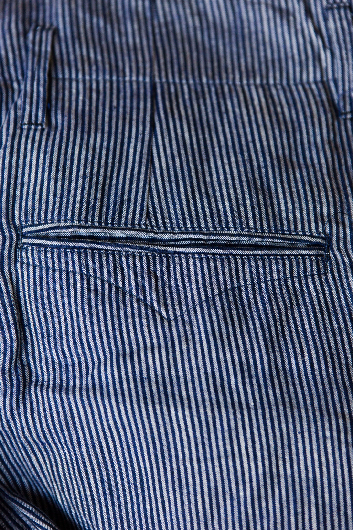 Pantalon en lin rayé