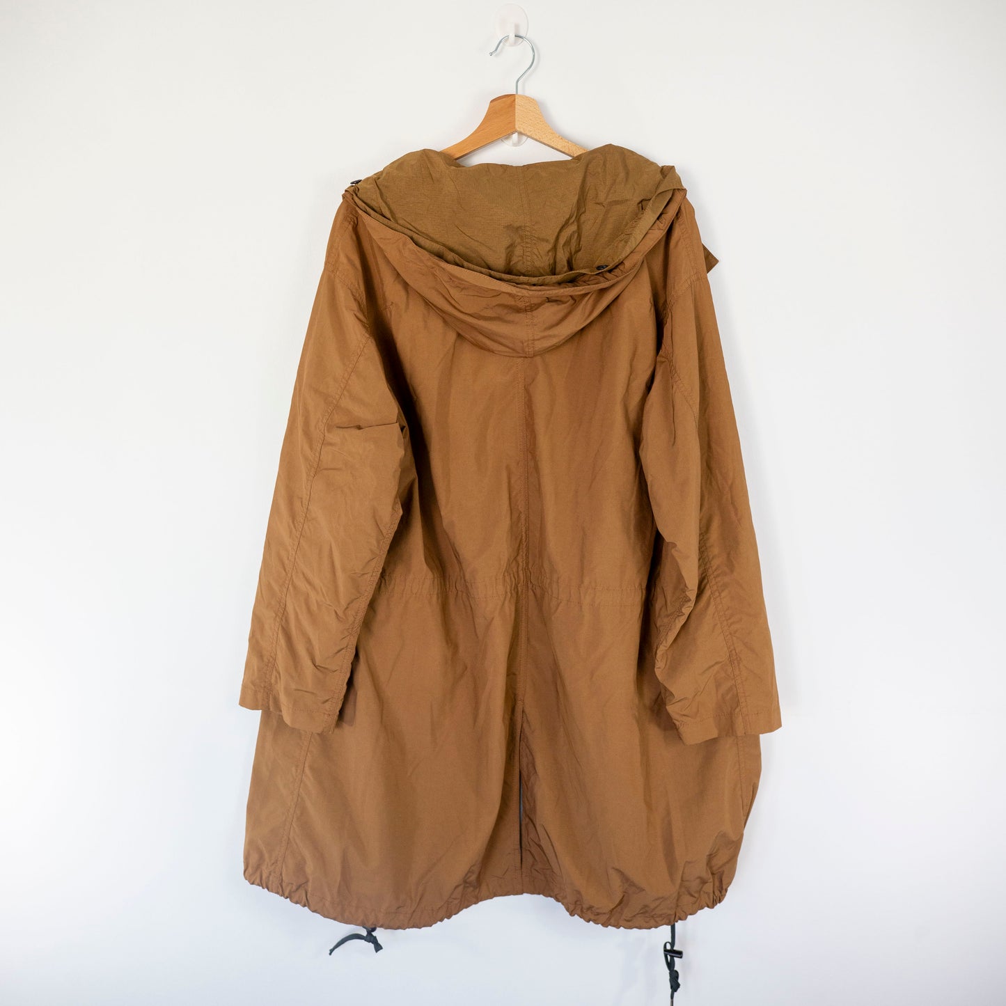 Manteau à capuche déperlant