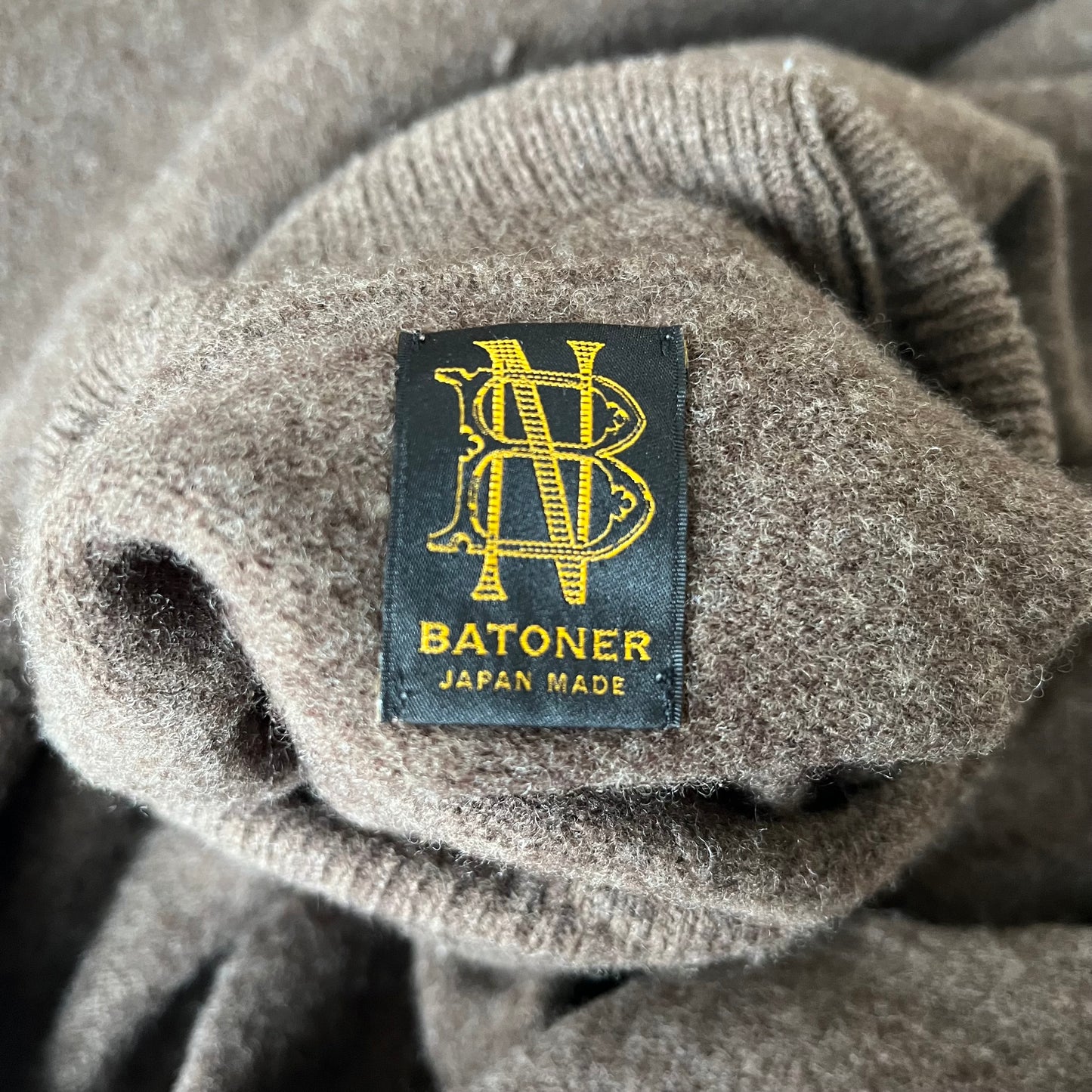 Pull col roulé en laine