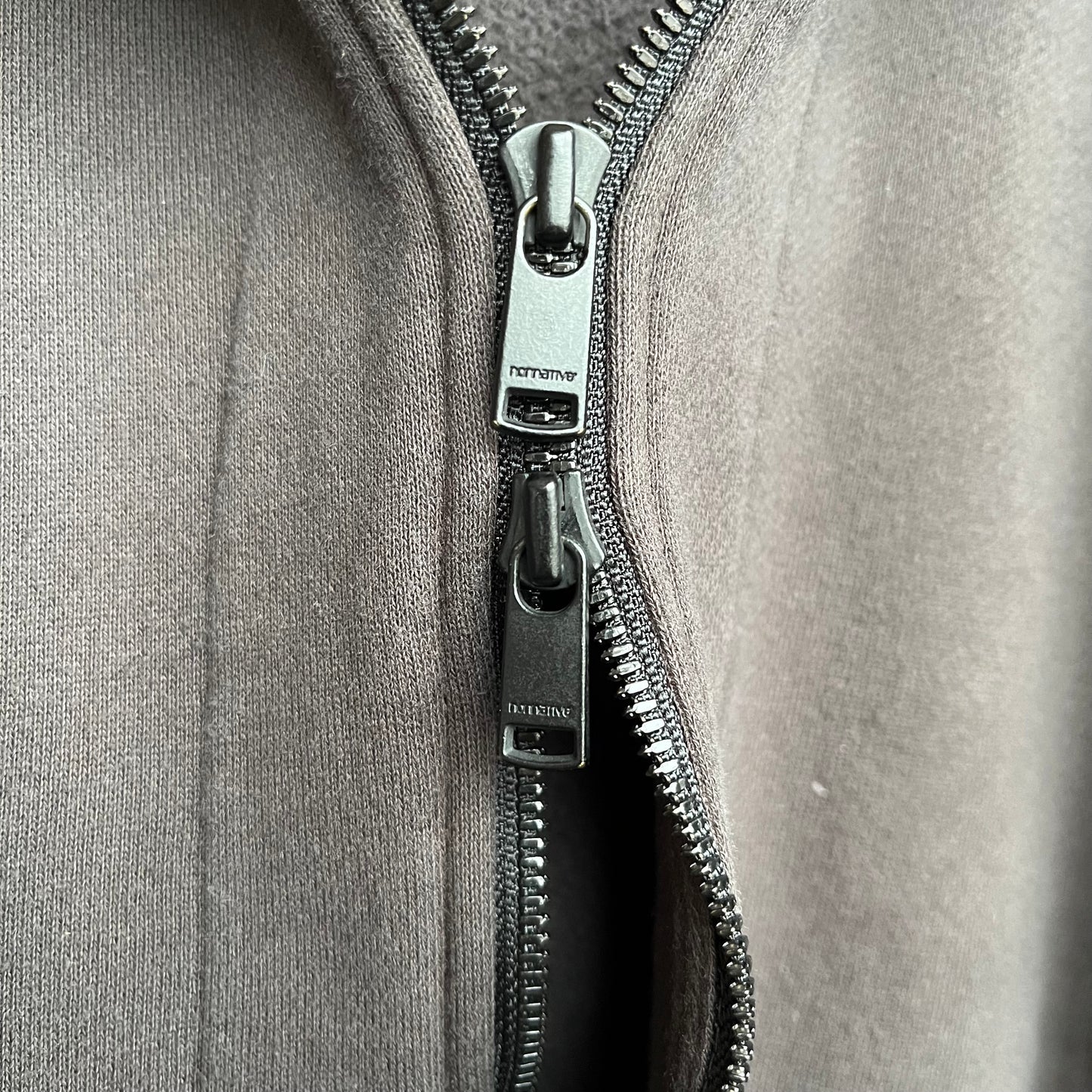 Sweat à capuche double zip