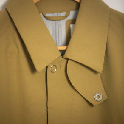 Manteau à col montant