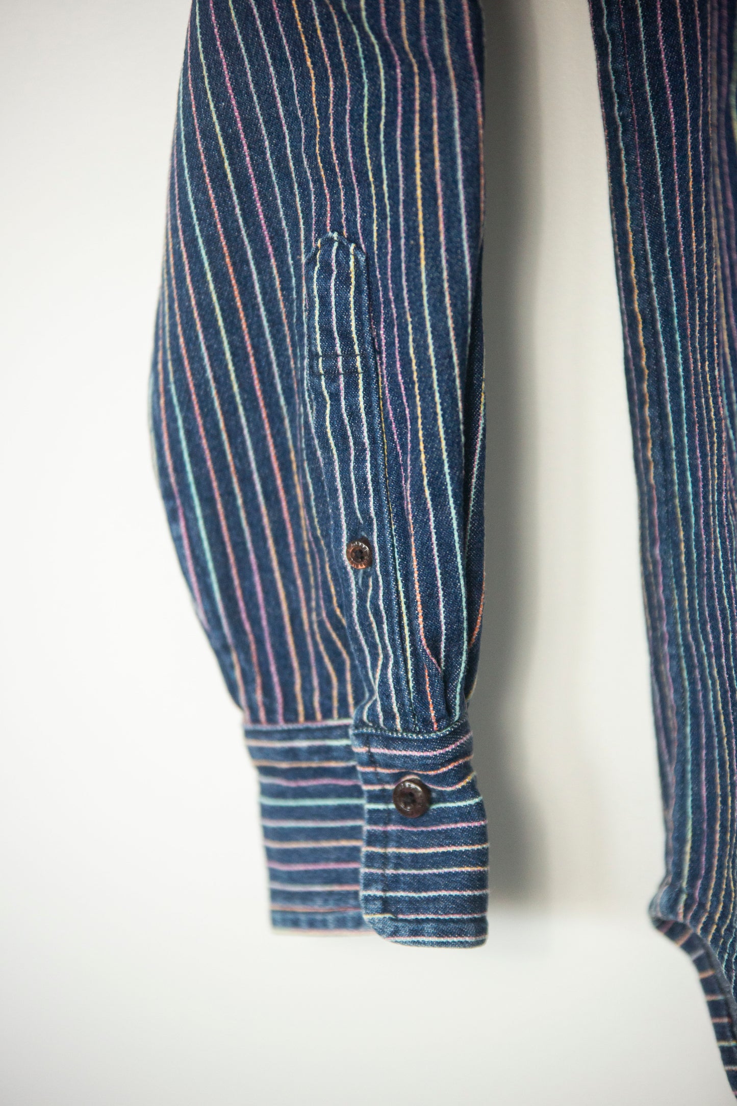 Chemise colorée rayée en coton épais