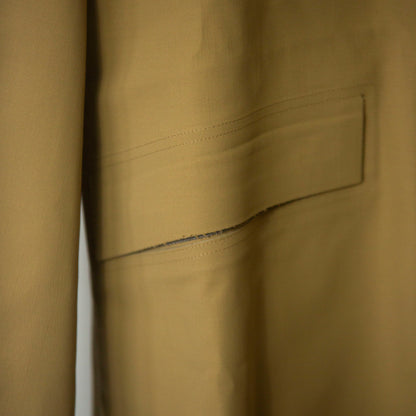 Manteau à col montant