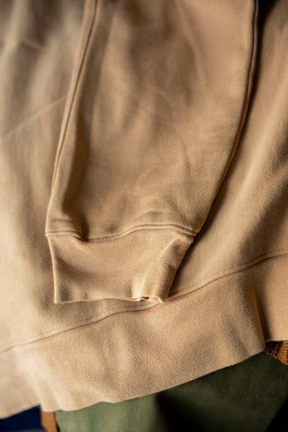 Pull avec zips latéraux