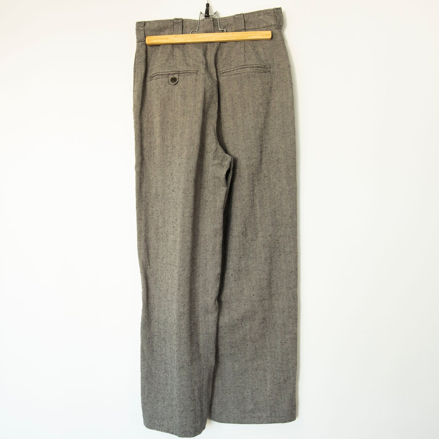 Pantalon en lin et soie motif chevron "herringbone"