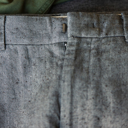 Pantalon en lin et soie motif chevron "herringbone"