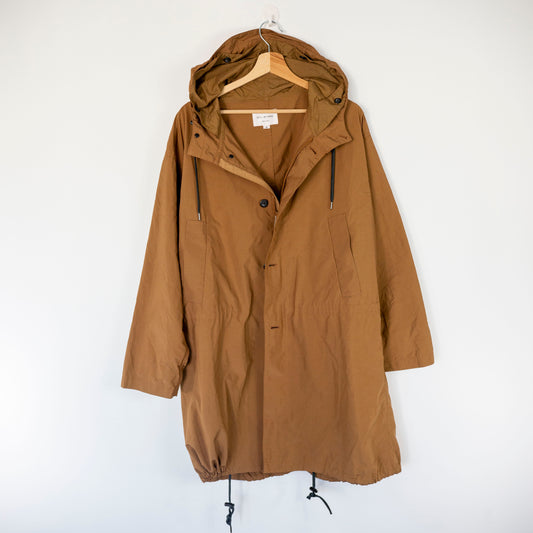 Manteau à capuche déperlant