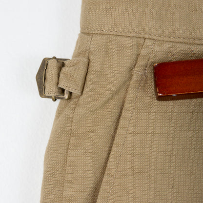 Pantalon avec pâtes de serrage