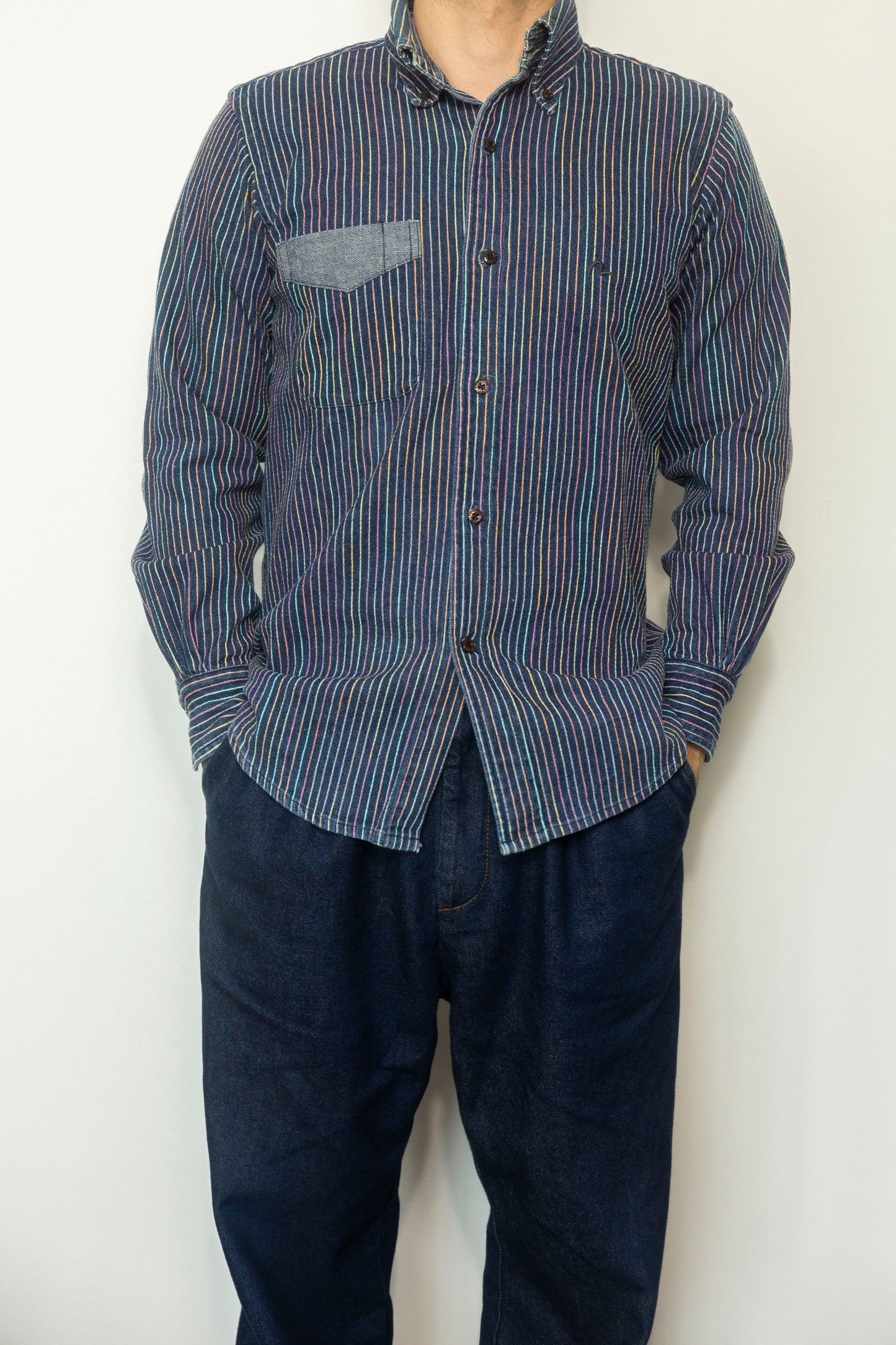 Chemise colorée rayée en coton épais