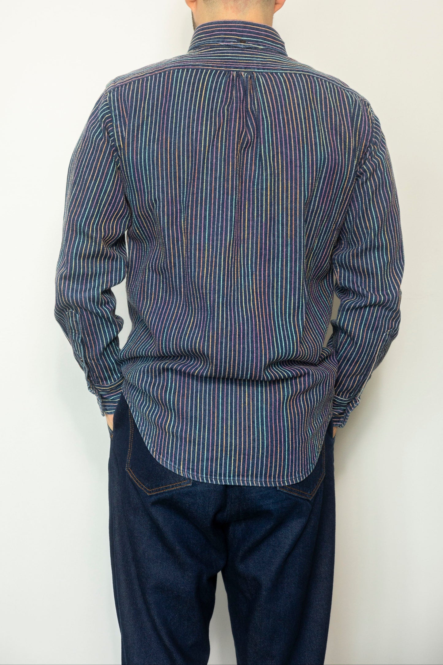 Chemise colorée rayée en coton épais