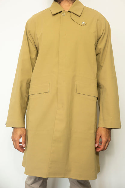 Manteau à col montant