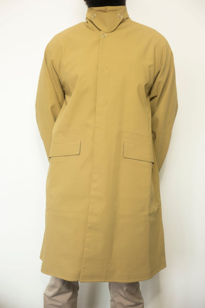 Manteau à col montant