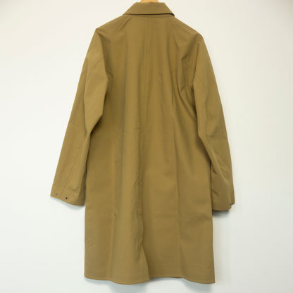 Manteau à col montant
